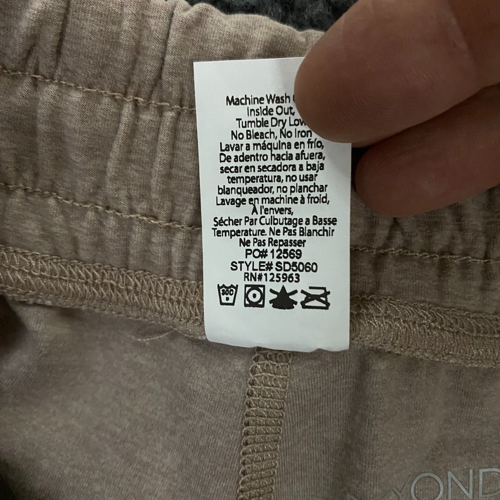 Beyond Yoga Worked Up Shorts size XS Chai Beige Sweat Athletic Drawstring NWT - Picture 4 of 9
